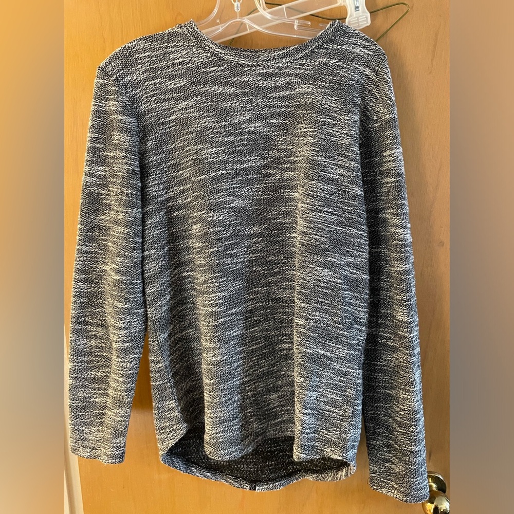 Ladies long sleeve top